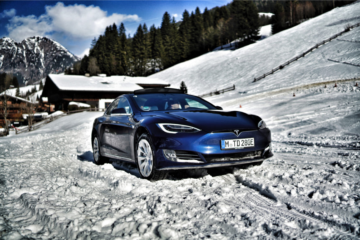 Tesla lud fahrfreude.cc zum exklusiven Winterfahrtraining auf Schnee und Eis ins Alpbachtal. Zum Testen gab es das Model X & S als 100D