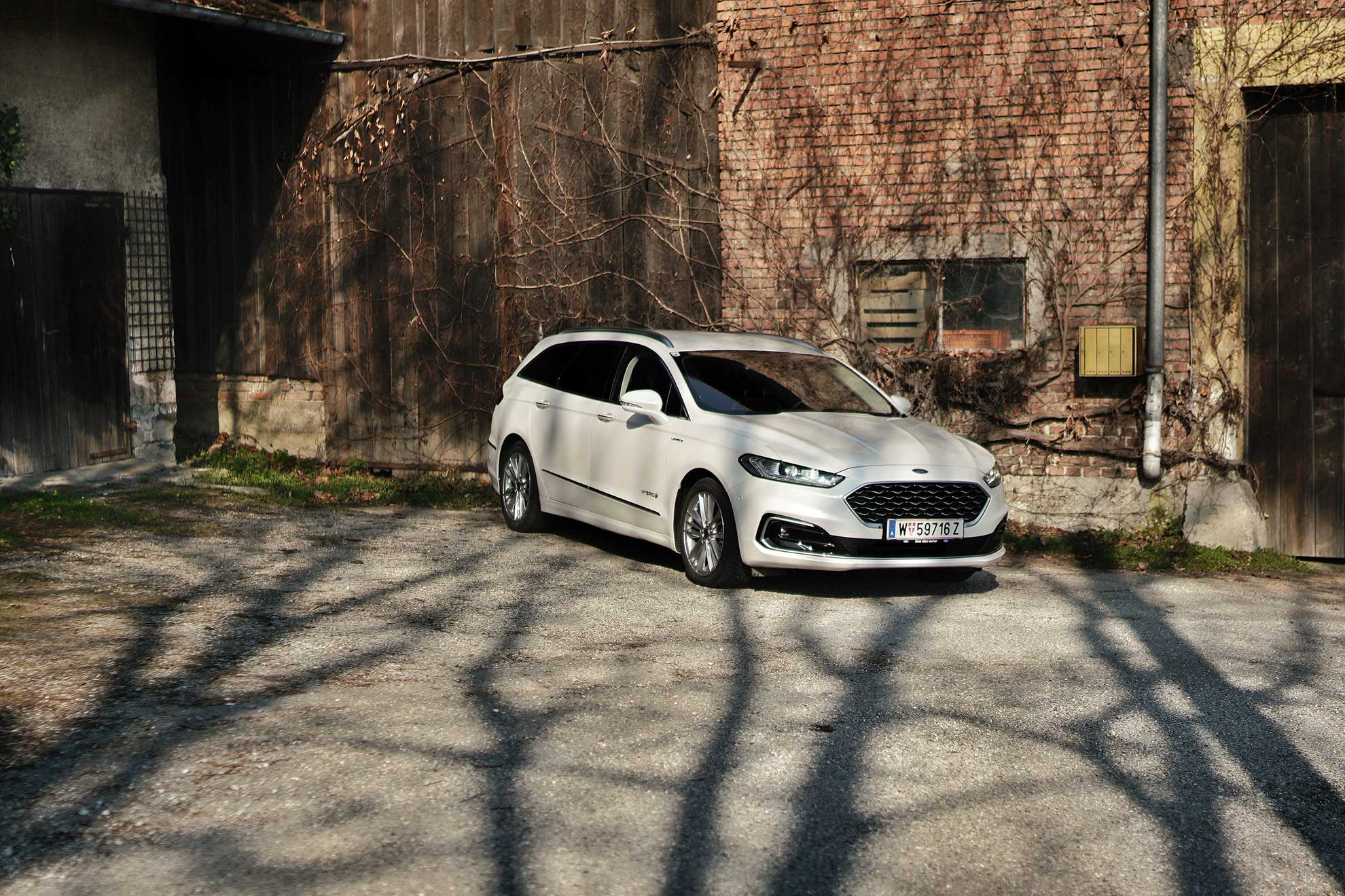 Ford Mondeo Hybrid Vignale Autobericht