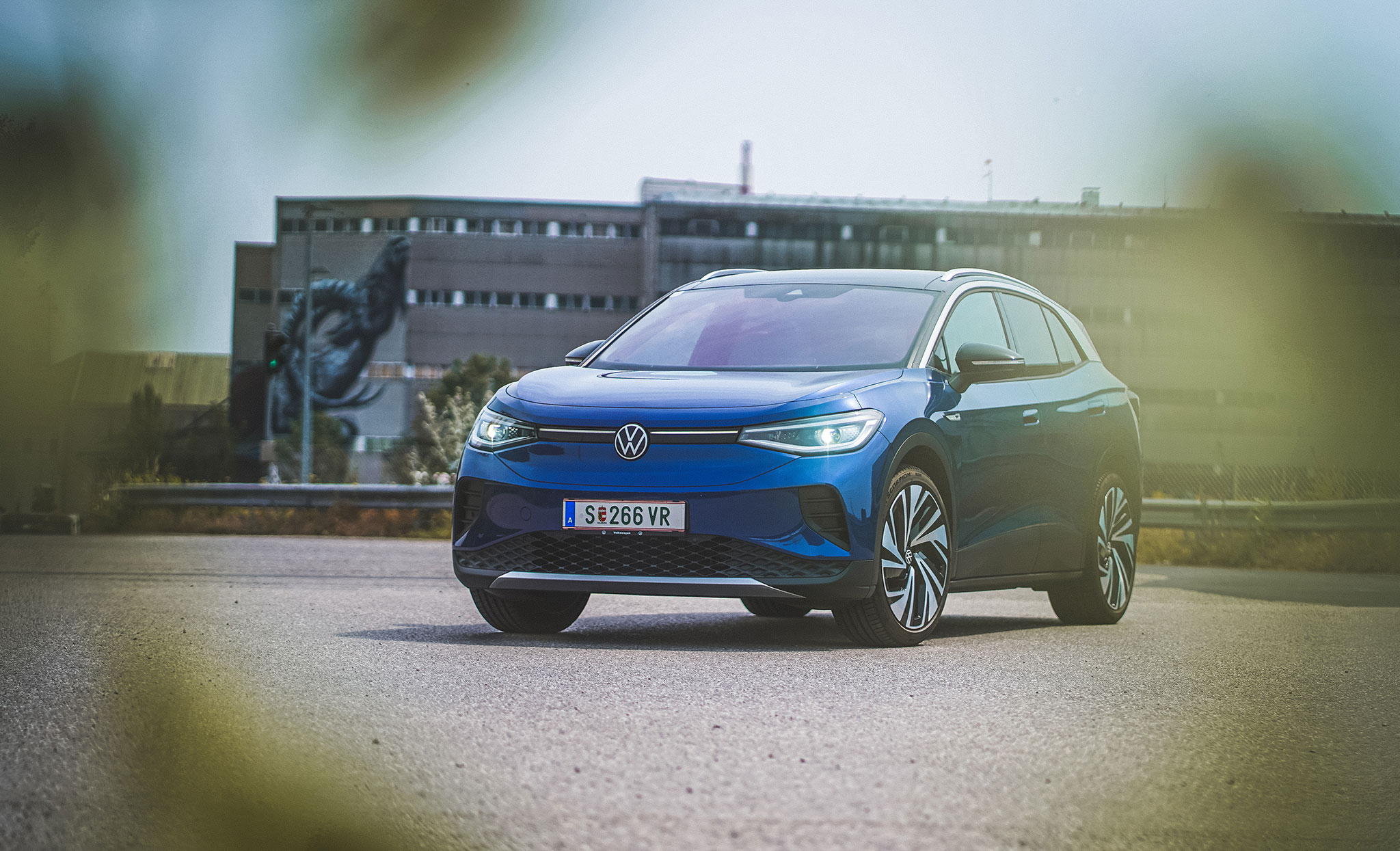 Gerade erst hat sich der VW ID3 am Markt etabliert, da startet VW mit dem ID.4 schon den nächsten Griff nach der vollelektrischen Macht.