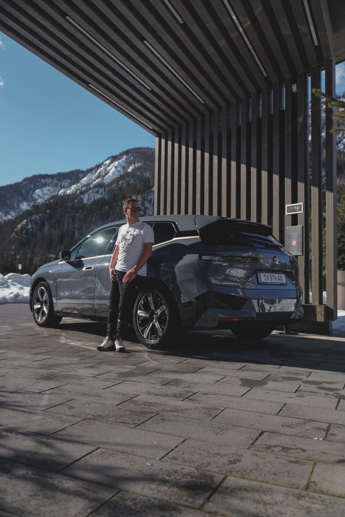 Hotel Brandlhof: Perfekt für einen tollen Aufenthalt und tägliche Testfahrt am 50 Meter entfernten ÖAMTC Fahrtechnik Zentrum Saalfelden/Brandlhof