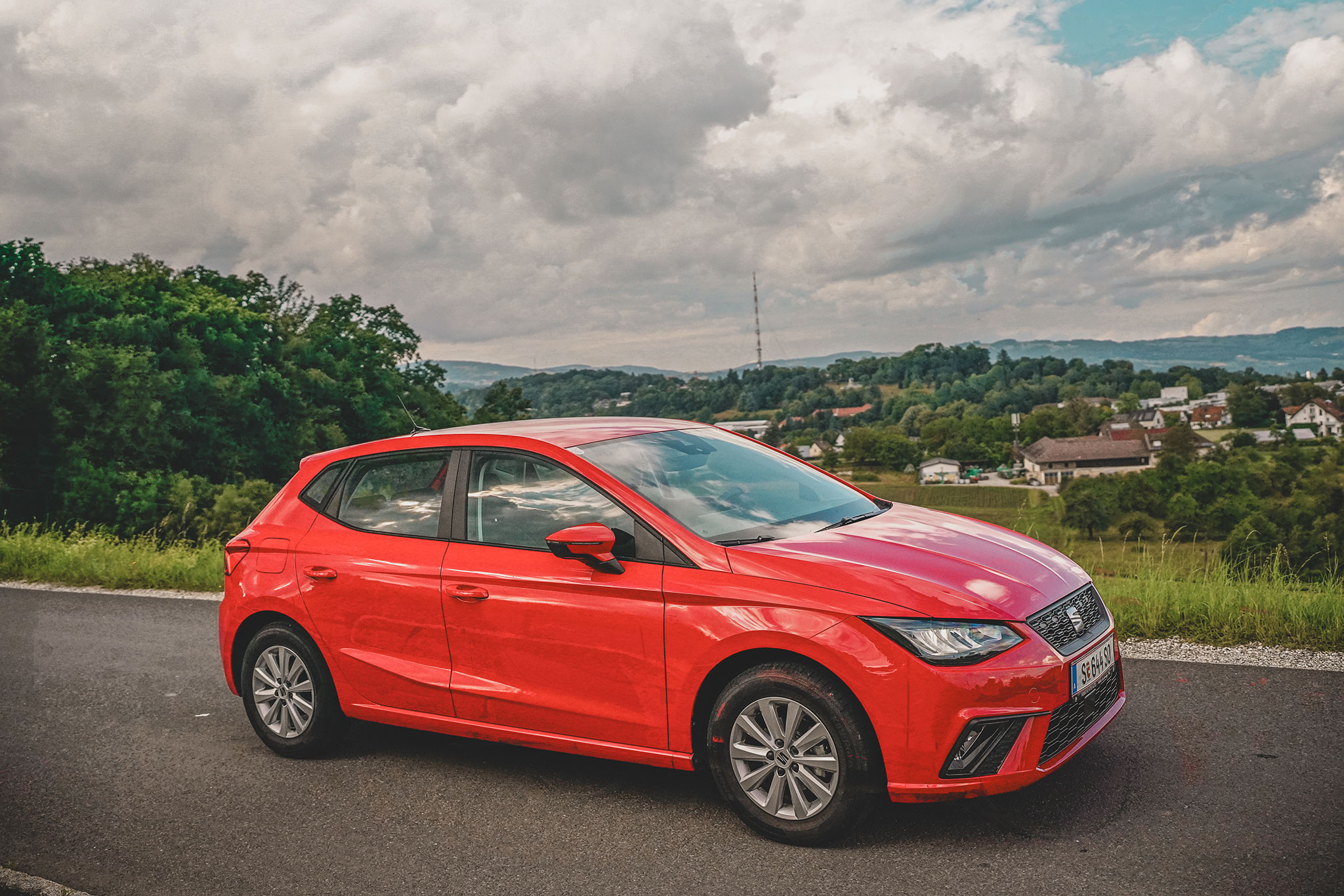 Autos werden immer größer, stärker, komplizierter und teurer. Sagt man. Wenn das stimmt, dürfte es den Seat Ibiza 1.0 Reference aber nicht geben.