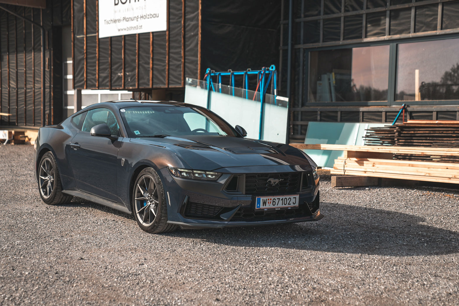 Ford Mustang Dark Horse Motor: V8-Benziner Leistung: 453 PS