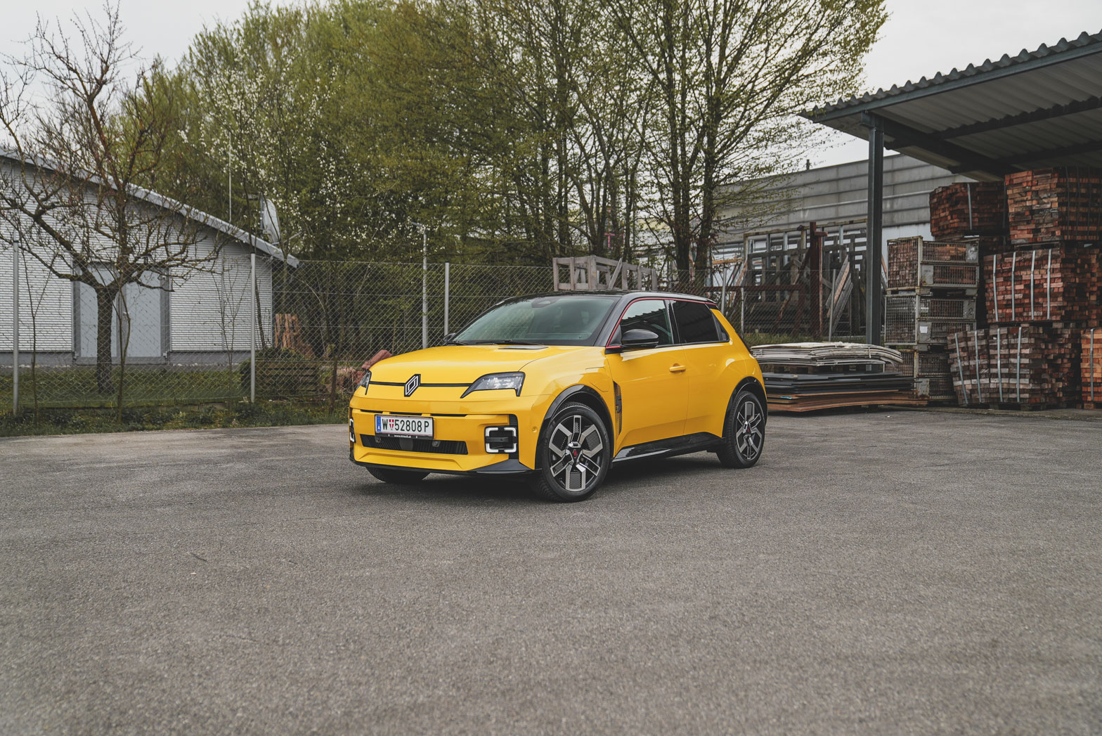 Renault 5 Electric Iconic Comfort Range